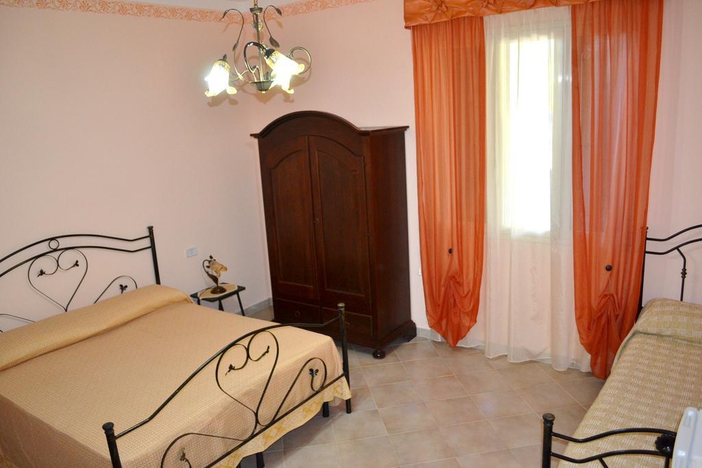 B&B Villa Bismi Monteroni di Lecce Rum bild